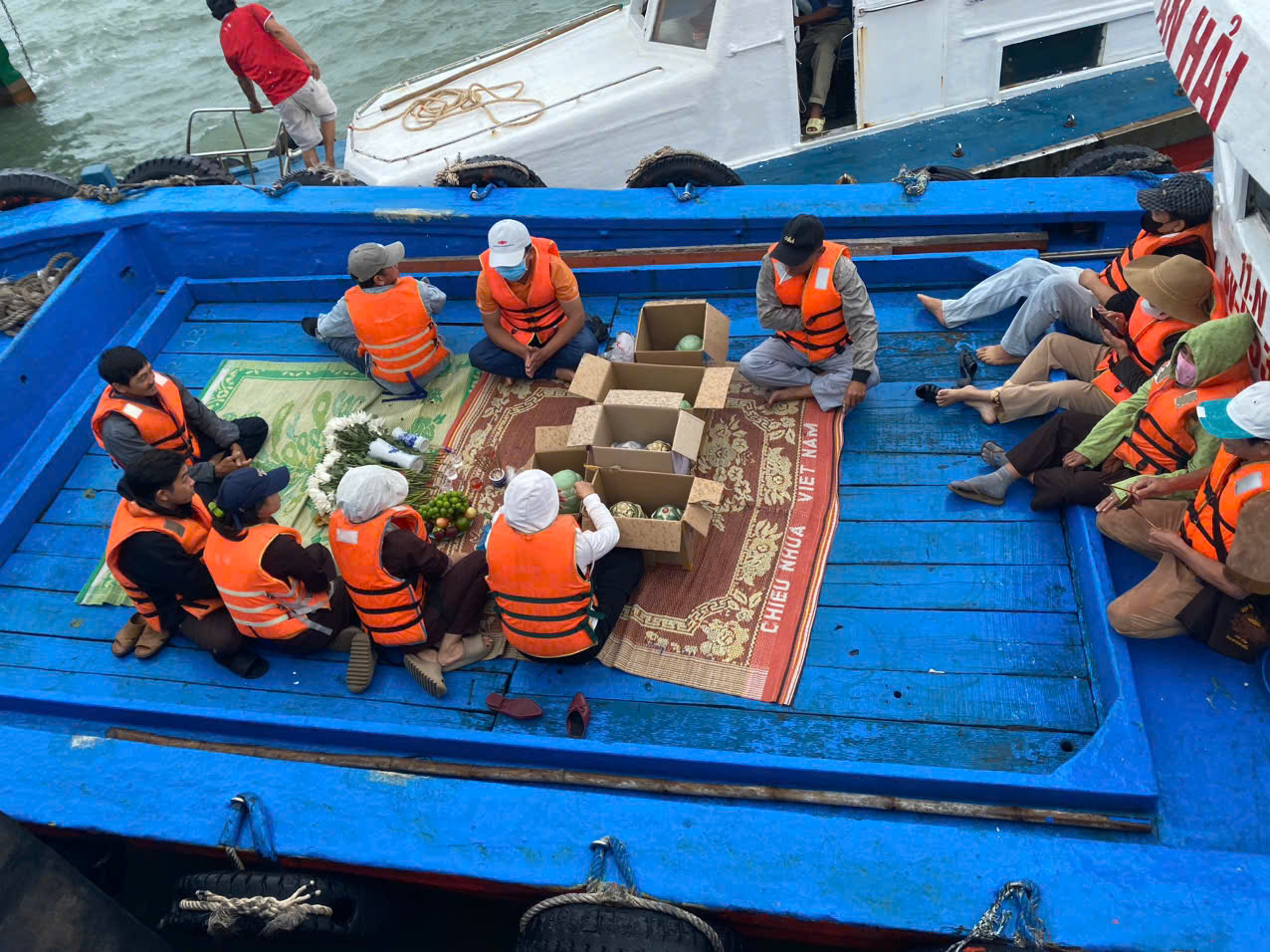 dịch vụ tàu thuyền rải tro cốt trên biển Vũng tàu